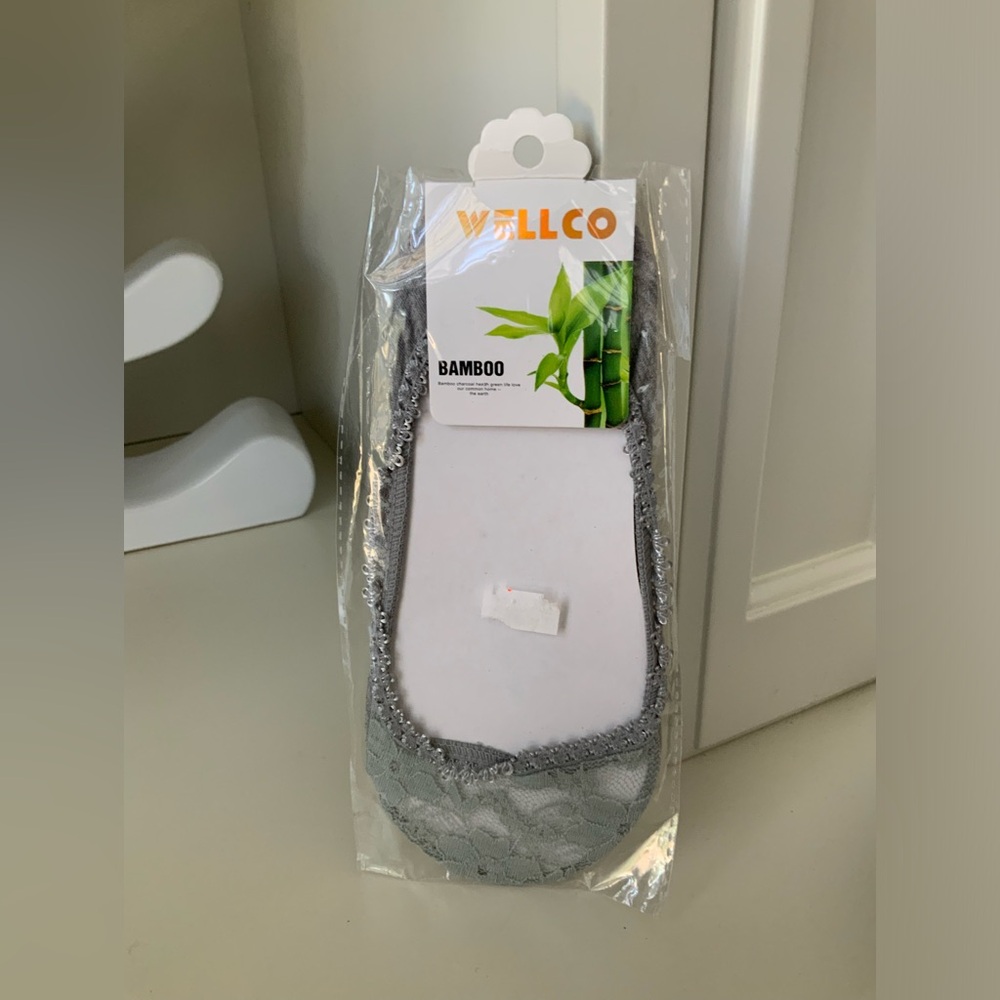 WELLCO Bamboo No Show Liner Low Socks Women’s Grey Lace One Size BRAND NEW